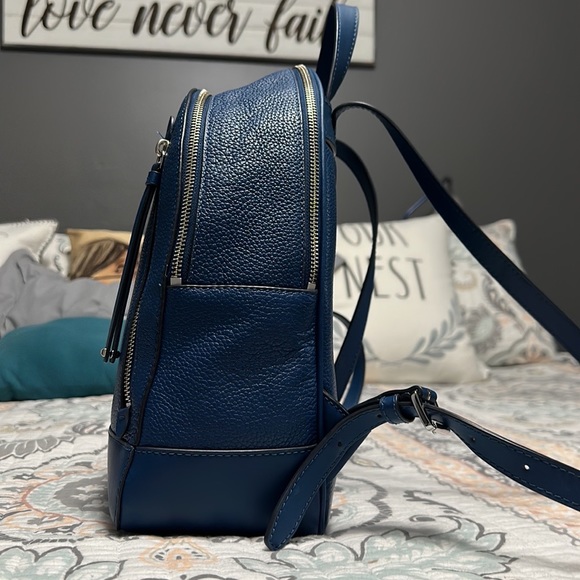 Pre-loved Michael Kors Brooklyn Medium Pebbled Leather Backpack - Picture 3 of 9